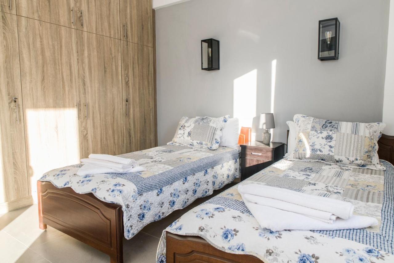 Kamilari Paradise Luxury Villa ภายนอก รูปภาพ