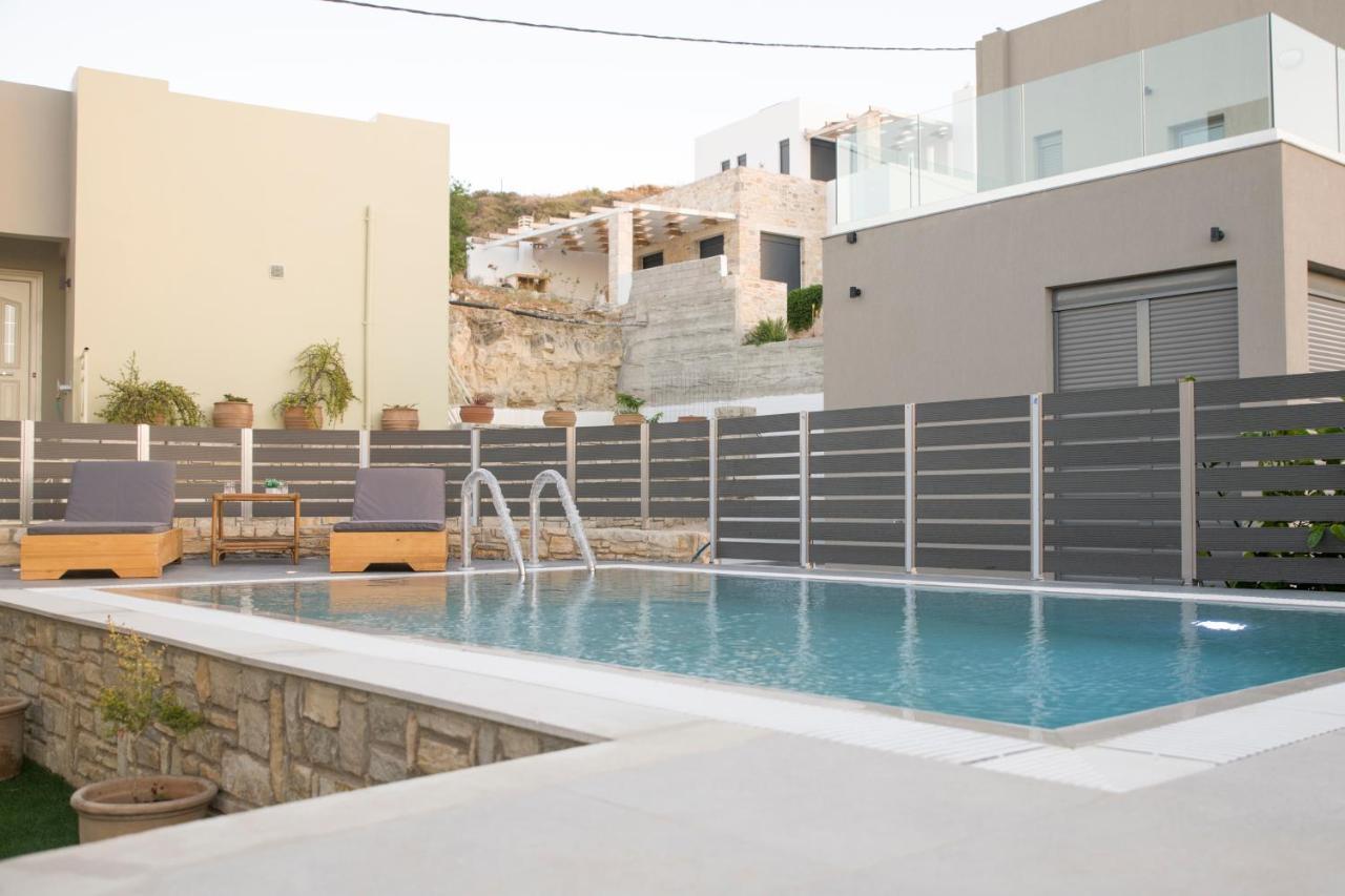 Kamilari Paradise Luxury Villa ภายนอก รูปภาพ