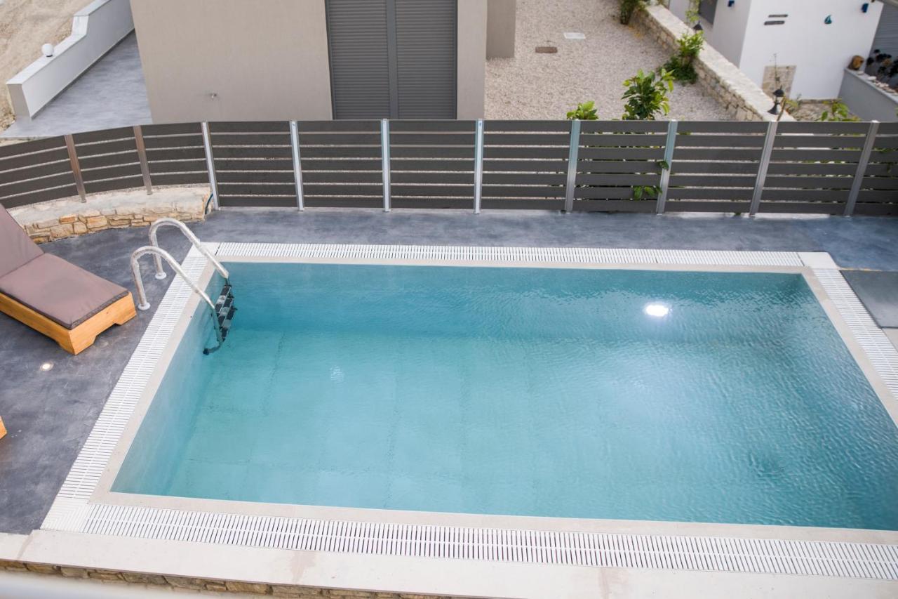 Kamilari Paradise Luxury Villa ภายนอก รูปภาพ