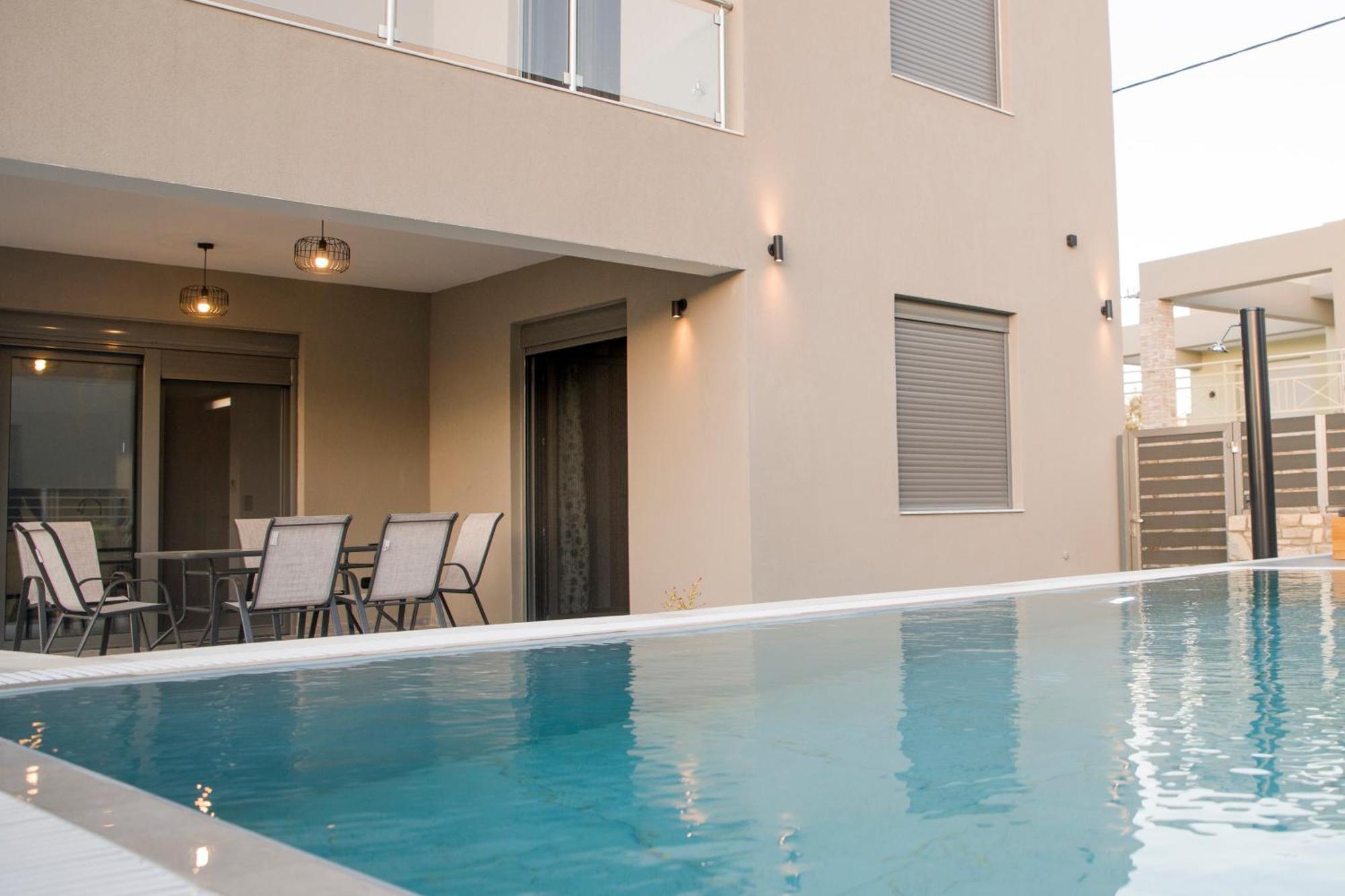 Kamilari Paradise Luxury Villa ภายนอก รูปภาพ